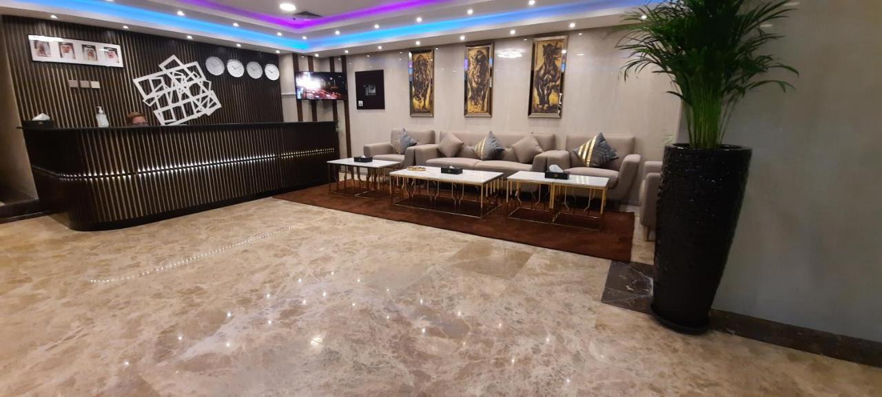 Sirius Tower Aparthotel Manama Eksteriør bilde