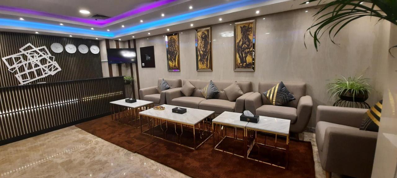 Sirius Tower Aparthotel Manama Eksteriør bilde