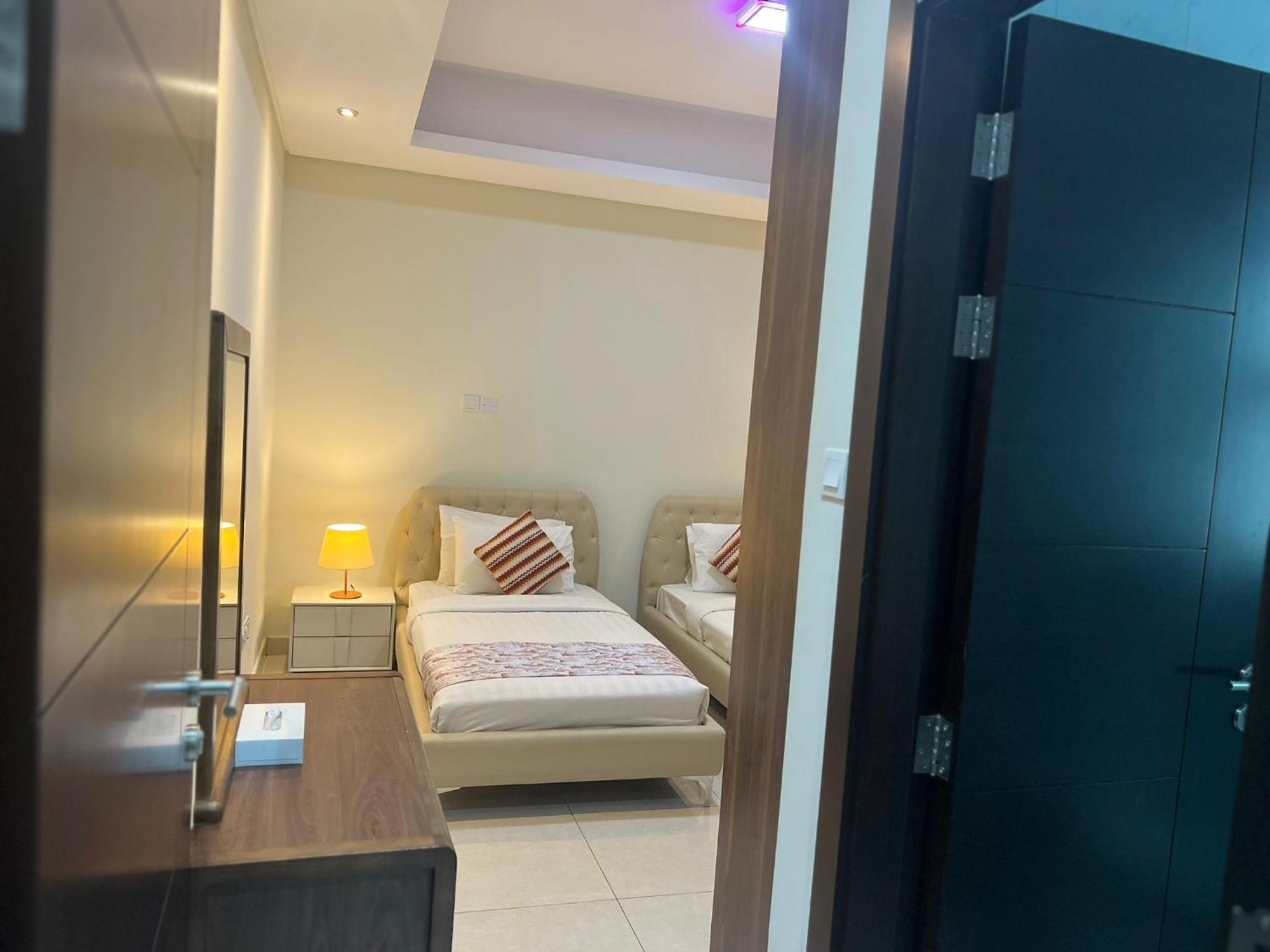 Sirius Tower Aparthotel Manama Eksteriør bilde